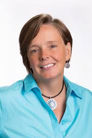 Ellen Fulton's Instagram, Twitter & Facebook