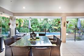 Dining glass table and chairs. What Chairs Go With A Glass Dining Table Home Decor Bliss