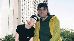 The party is over) is the third studio album by french rapper orelsan, released on 20 october 2017 by 7th magnitude, 3e bureau and wagram music. Orelsan La Fete Est Finie Epilogue 11 Nouveaux Titres Inedits Youtube
