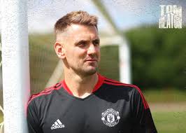 May 28, 2021 · tom heaton wants to challenge to be man utd number one. Redcafe Net On Twitter Official Manchester United Have Signed Goalkeeper Tom Heaton On A Two Year Contract With The Option Of A Third Year He Spent 13 Years At United As A Youngster