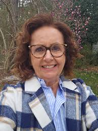 I've lived in Chicago and the western suburbs all my life till retirement.  Some fond memories there. In Florida now and like to see how the area is  still doing. 🙂 |