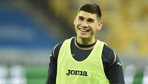 10 жовтня 2018 року відзначився дебютним голом за збірну у ворота італії, зрівнявши рахунок на 62. Trener Atalanty Malinovskij Blestyashe Provodit Finish Sezona