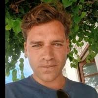 1100+ "Martires" profiles