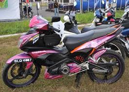 Modenas menyatakan bahawa dengan 1 liter petrol, motor ini boleh berjalan sejauh 46.1km. Facebook