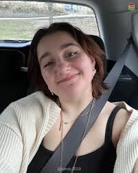 Hi! I'm Maggie and I'm from Fishers, IN. I'm committed to IUI and will be  majoring in Drawing and Illustration at Herron! I love reading, hanging out  with friends, obsessing over movies