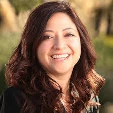 Janie Robles's Instagram, Twitter & Facebook