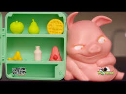 Fiecare jucator isi alege unul dintre butoane la inceputul jocului. Adevarat Sau Fals Noriel