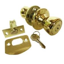 You can't find camper door locks in any hardware store, so we carry a full lineup of rv doors locks and camper door latches. Wholesale Door Locksets 5 35 Us Hardware Supply Door Locks Reo Bank Keycodes