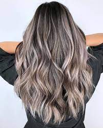 Pour le blond commencer par un balayage en passant par la case d. Highlight Brown Hair Brownhairbalayage Cheveux Cheveux Bruns Idee Couleur Cheveux