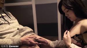 MD038 爸妈不在家兄妹乱伦2 徐韵姗- EPORNER