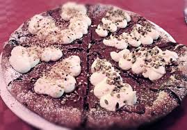 Che sia ricotta di pecora, di capra o di mucca, non sarà pregiudicato il gusto in nessun modo. Pizza Dolce Con Nutella Ricotta E Noccioline E Nutella Ricotta E Granella Di Pistacchio Foto Di La Pizzaccia Sicilia Tripadvisor