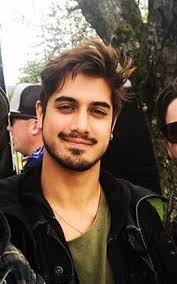 Pin By Rose Torres On Avan Beautiful Men Mens Hairstyles Short Avan Jogia