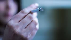 Warum ist shisha rauchen so gesellschaftlich? Rauchen Nachts Auf Dem Balkon Diese Strafen Konnen Euch Drohen Stern De