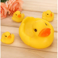 Gambar mewarnai kumpulan bebek si kebun. Mainan Bebek Berenang Set 4 Pcs Mainan Mandi Anak Bisa Bunyi Shopee Indonesia