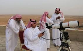 أما رؤيه الشخص فى منامه أنه يقوم ببلع عقرب وأكله حى فذلك يشير بأنه يحكى أسراره لعدو أو خصم له وإذا رأى الشخص الرائى العقارب بعد أكلها فى بطنه فذلك يدل أن هذا الخصم أو العدو. Iw8rrycd0exs7m