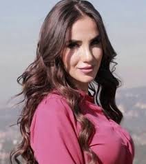 ملكة جمال العالم ملكة جمال العالم 2018 Miss World 2018 Miss World Hair Styles Beauty Long Hair Styles