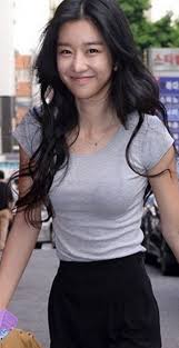 김우석, 여심 홀리는 미소…이러니 반하지. ì—¬ë¦¬ì—¬ë¦¬í•œ ì„œì˜ˆì§€ í…Œì¼ìŠ¤íƒ€