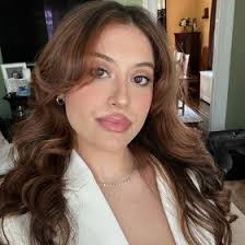 Olivia Perrone's Instagram, Twitter & Facebook