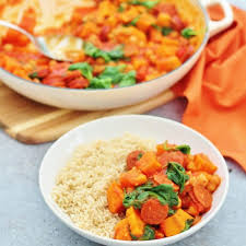 It comes in at 301 calories per serving and takes just around 30 minutes to prepare. 20 Skinny 300 Calorie Meals That Taste Amazing All Nutritious