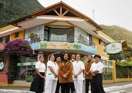 Baños de agua santa se encuentra en la provincia de tungurahua, a solamente a 180 km de quito y 35 km de ambato. Listado De Blogs La Floresta Hotel Banos Ecuador