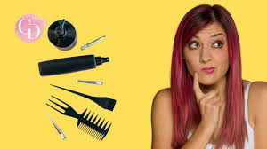 I toni rossi insieme ai riflessi biondi svaniscono entrambi molto velocemente. Come Tornare Al Colore Naturale Senza Rovinare I Capelli