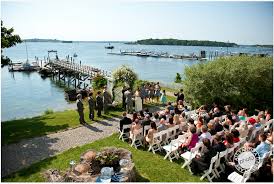 The View From Jones Landing A Classic Maine Island With Extraordinary Views Www Alexdaleyclarkphotography C Peaks Island Peaks Island Maine Maine Wedding