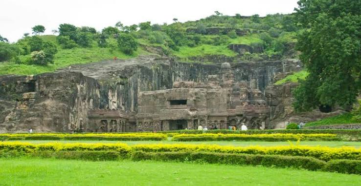 A trip to Ellora Caves from Aurangabad and travel tips - My Simple Sojourn
