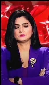 Chitra Tripathi, the cleavage queen of Indian TV industry. See pics and  share your thoughts : r/IndianCelebScenes