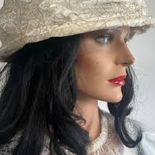 Vintage Bonnet Style Hairdryer/lady Susan/bonnet Hair Dryer in Gold  Case/nail Dryer