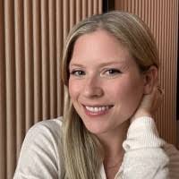 Lynne Faust's Instagram, Twitter & Facebook