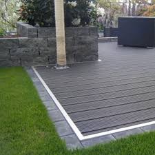 Der Experte Fur Eine Wpc Terrasse Und Balkon Bodenbelag Balkonboden Bodenbelag Terrasse Vorgarten Ideen