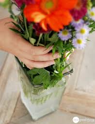 Before putting them in the solution, make a point to cut flower stems with sharp scissors. Pin On Diy Dremels