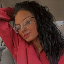 Crystal Strawn's Instagram, Twitter & Facebook