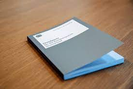 Dieses grundgesetz, das nach vollendung der einheit und freiheit deutschlands für das gesamte deutsche volk gilt, verliert seine gültigkeit an dem tage, an dem eine verfassung in kraft tritt, die von dem deutschen volke in freier entscheidung beschlossen worden ist. 70 Jahre Grundgesetz Eine Erfolgsgeschichte Deutscher Bundeswehrverband