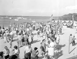 Florida Memory Crowd Gathered For The Reenactment Of The Landing Of Hernando De Soto Bradenton Floridafacebook Anna M Florida Travel Island Beach Florida