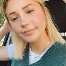 Ashley Ramsdell's Instagram, Twitter & Facebook