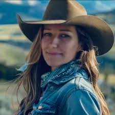 His only wish is to befriend horses 🥹