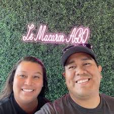 LE MACARON FRENCH PASTRIES