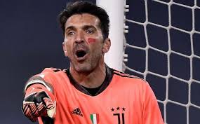It lies a crater diameter south of the large walled plain chebyshev. Italien Torwart Legende Buffon Vor Abschied Bei Juve News Fussballdaten