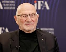 Ginger Herrington's Instagram, Twitter & Facebook