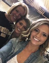 Senior Spotlight 2021-22