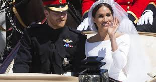 Wherever harry & meghan go. Le Prince Harry Et Meghan Markle En Caleche Apres La Ceremonie De Leur Mariage Au Chateau De Windsor Royaume Uni Purepeople