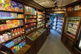 Small Grocery Store By 1900 S Loja De Conveniencia Prateleiras Para Loja Arquitetura