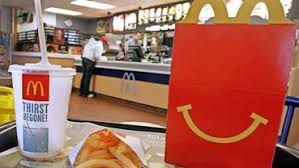 Für fans kommt jetzt noch eine weitere gute nachricht: Kunftig Kein Plastikspielzeug Mehr In Kindermenus Von Mcdonald S Und Burger King
