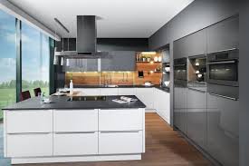 Fm Kueche Modell Waldenfels Weiss Quarz Hochglanz Fm Hochglanz Kuche Modell Openplan Quarz Wald Kitchen Remodel Kitchen Models White Modern Kitchen