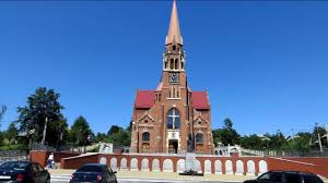 Calea crucii îi are incluși pe lenin, pe. Biserica Romano CatolicÄ Cacica The Roman Catholic Church Bucovina Romania Youtube