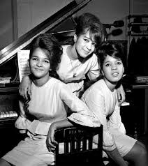 Be My Baby Ronettes Letras Mus Br