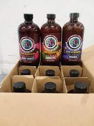 Kombuchinnati Founder Wants To Make The World A Better Place Through Fermented Beverages El te kombucha o simplemente kombucha —tambien hongo manchuriano, hongo de te u hongo chino— es una bebida fermentada de ligero sabor acido obtenida a base de te endulzado fermentado por la accion de una colonia de aspecto gelatinoso compuesta por varios microorganismos: fermented beverages