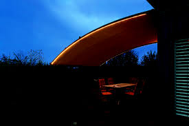 Der wohnbereich erweitert sich immer mehr nach draußen. Pergola Markise P40 Mit Gebogenen Fuhrungsschienen Und Led Beleuchtung Sommergarten Terrassenuberdachung Wintergarten Von Master S Hamburg