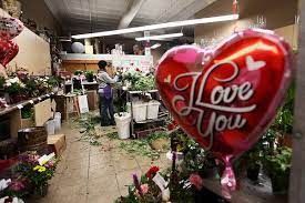 We offer fresh flowers, green and blooming plants, wedding. Photo Gallery Allen S Flowers Prepares For Valentine S Day Local Columbiamissourian Com
